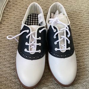 New Predictions saddle Oxford black and white loafer